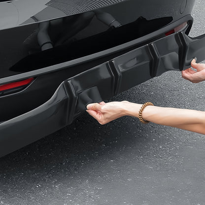 ABS diffuser acts as a rear bumper guard to help absorb minor impacts and protect the Model 3 Highland’s rear section