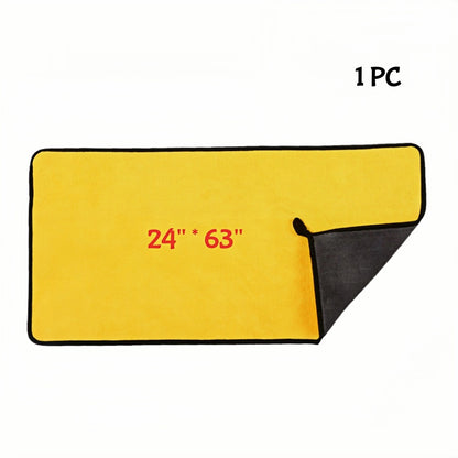 Soft microfiber car drying towel with high absorbency prevents water spots and ensures clean finish